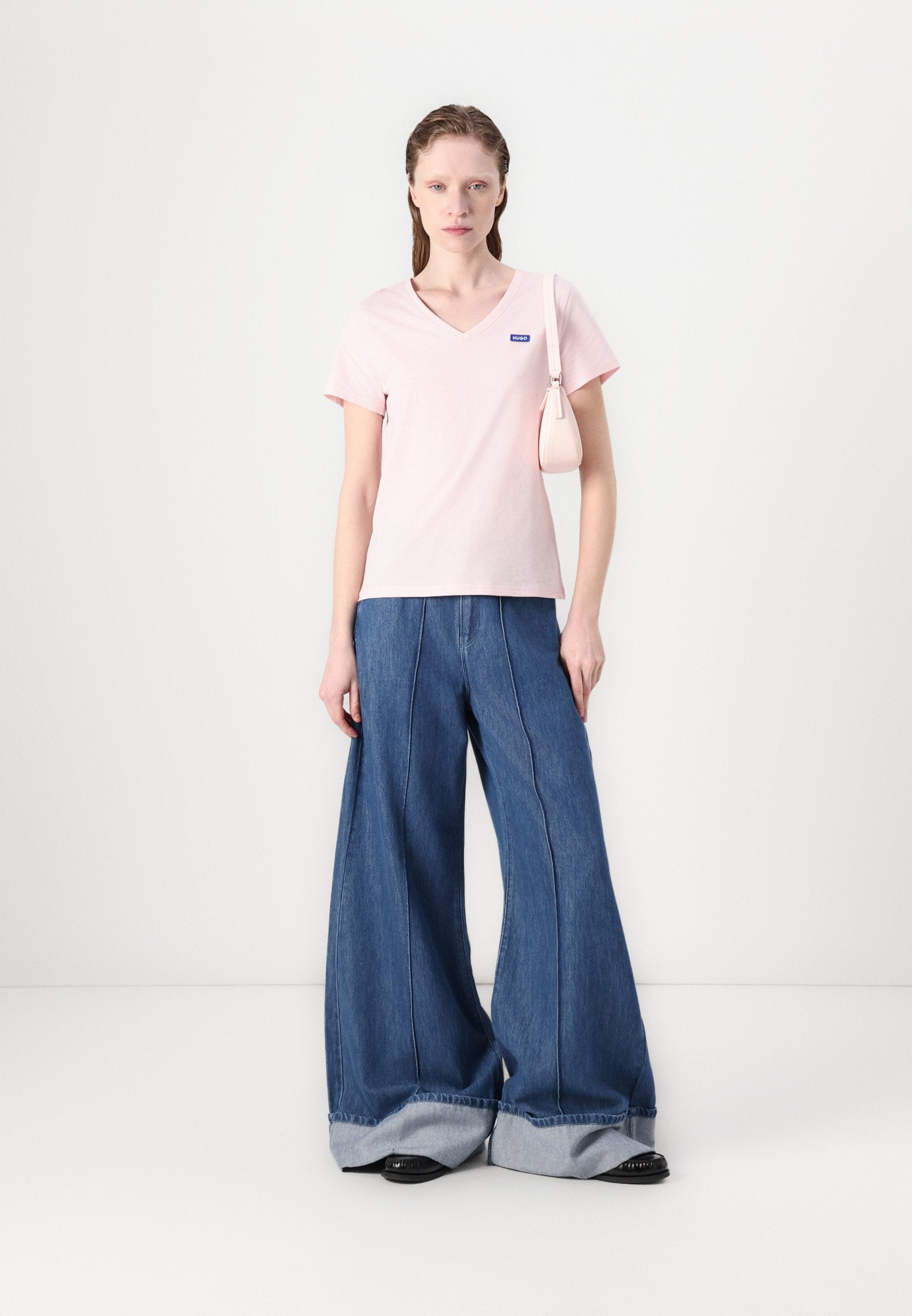 FOLDED PANTS Media 2