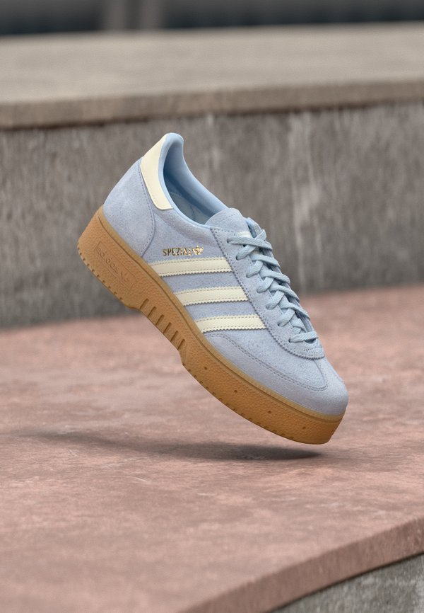 adidas Originals HANDBALL SPEZIAL BOLD - Trainers - crystal sky/off white