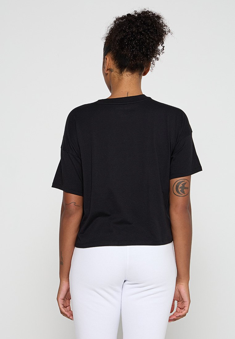 DKNY Sport