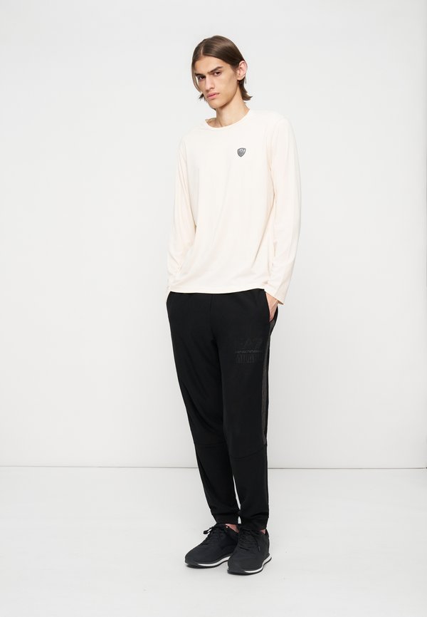 EA7 Emporio Armani