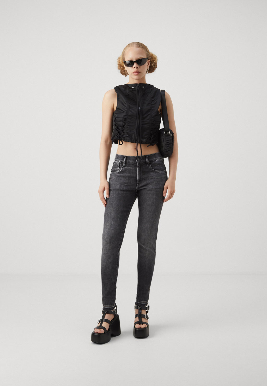 LHANA SKINNY Media 2