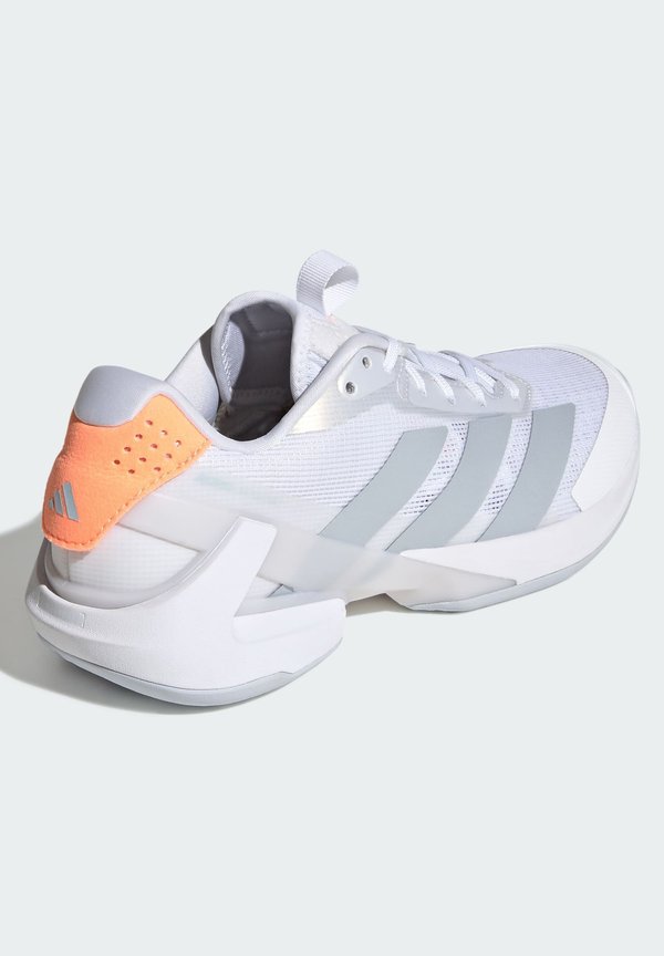 adidas Performance ADIZERO UBERSONIC 5