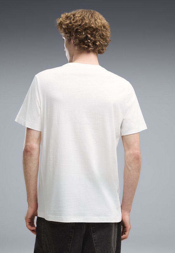 Puma GRAPHICS CYBER PUMA T-SHIRT - Print T-shirt - white