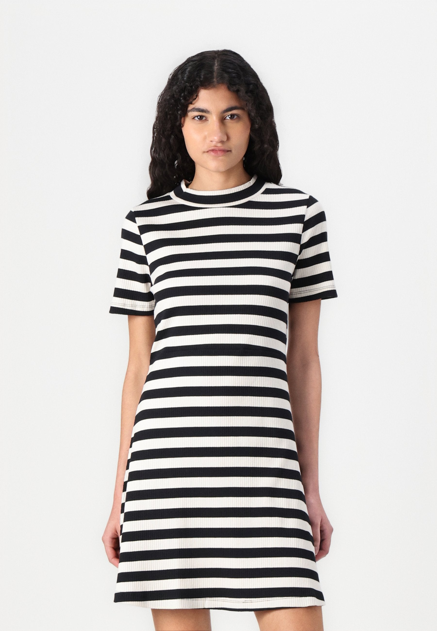 Noisy May NMELINOR SKATER DRESS