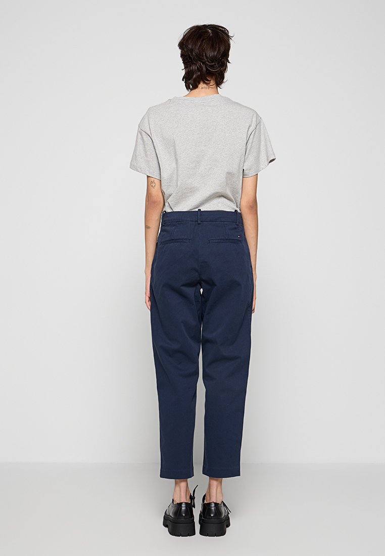 SLIM FIT Media 3