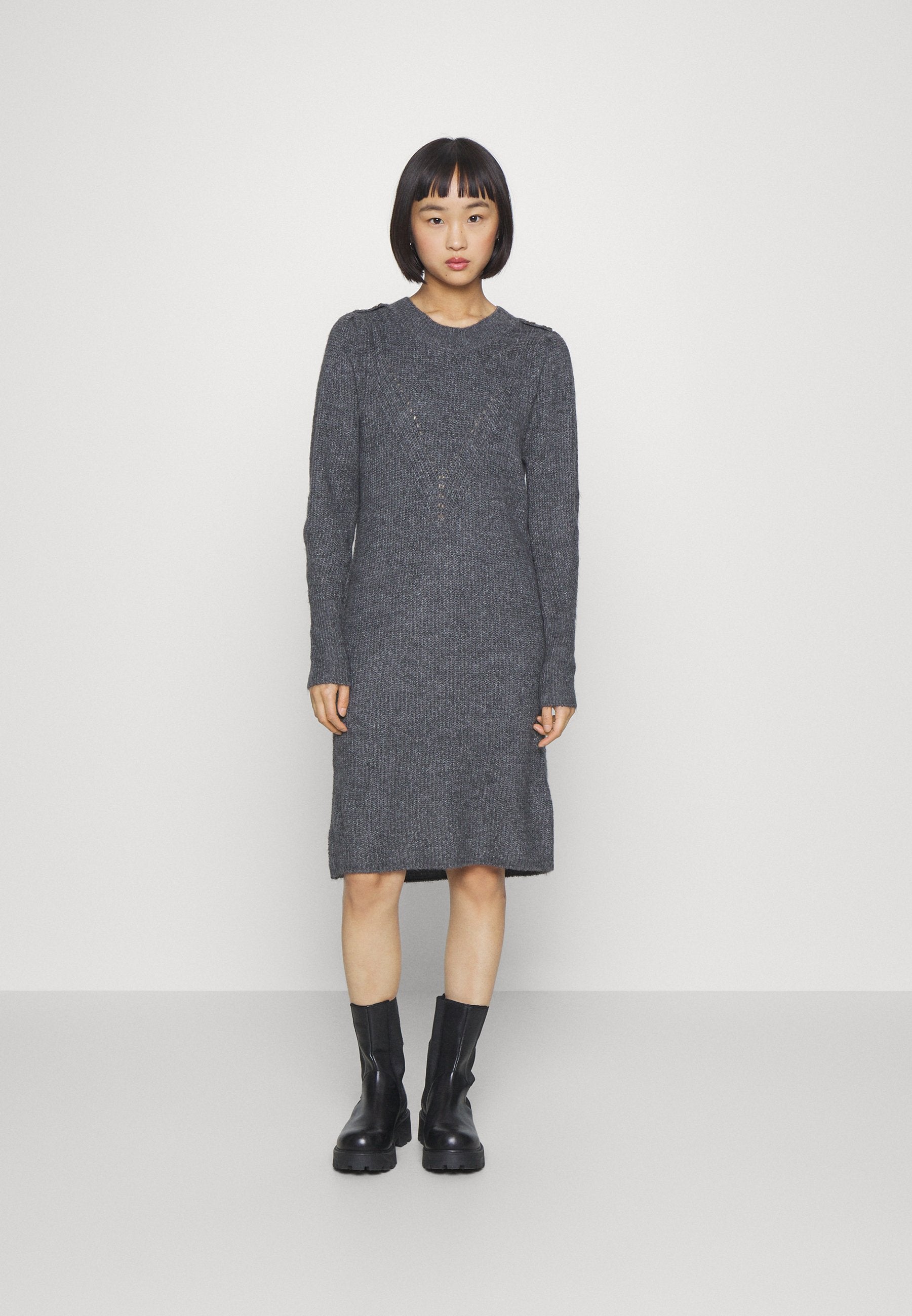 ONLCYRUS BUTTON DRESS Media 3