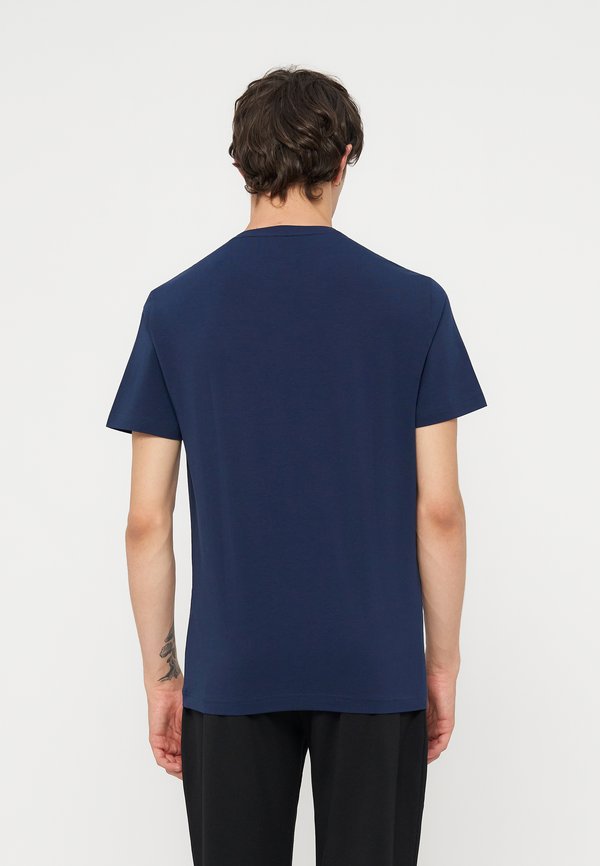 EA7 Emporio Armani