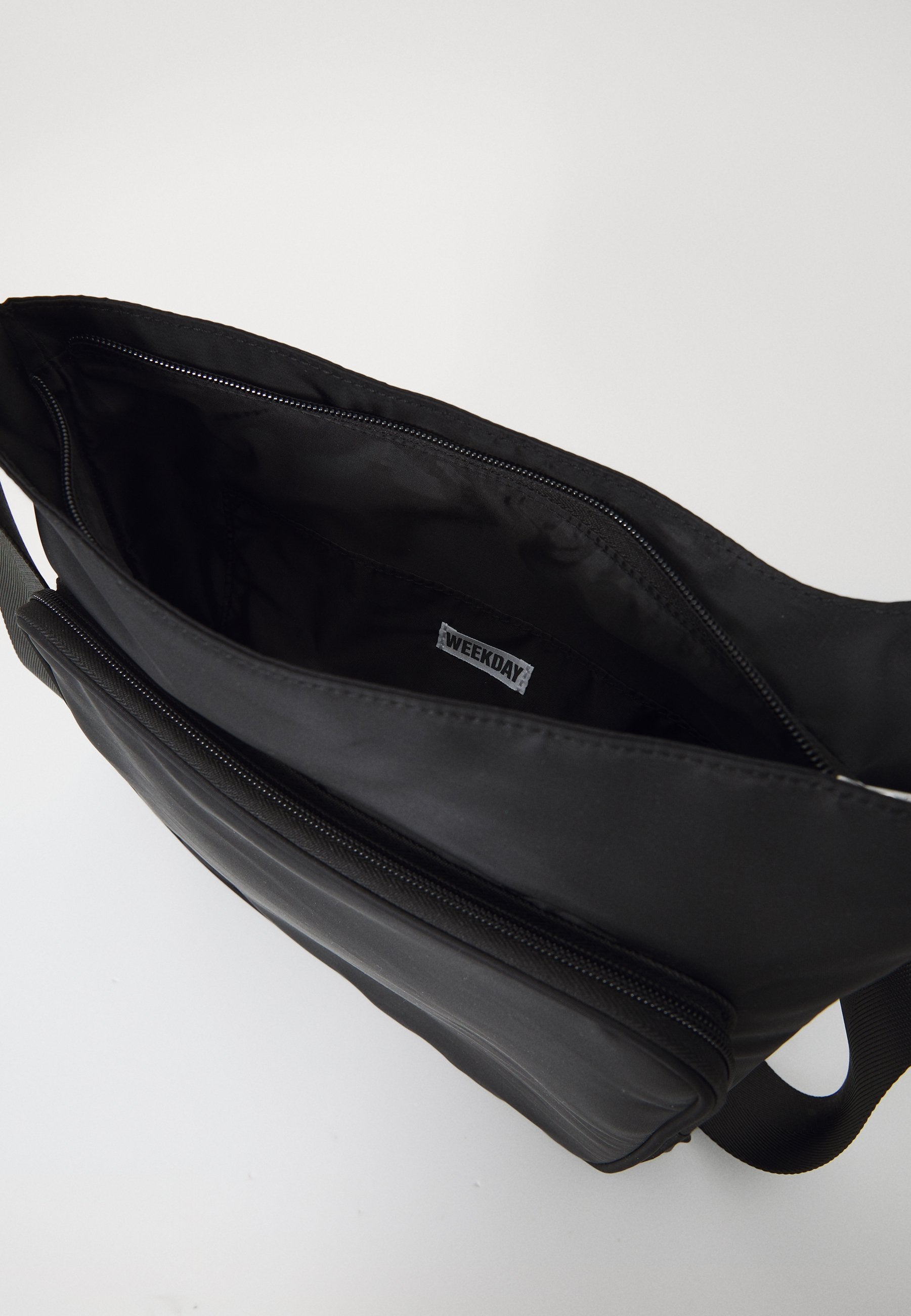 Weekday CROSSBODY BAG