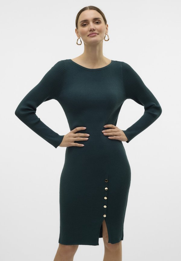 Vero Moda Knitted VMABA Long - Shift dress - ponderosa pine