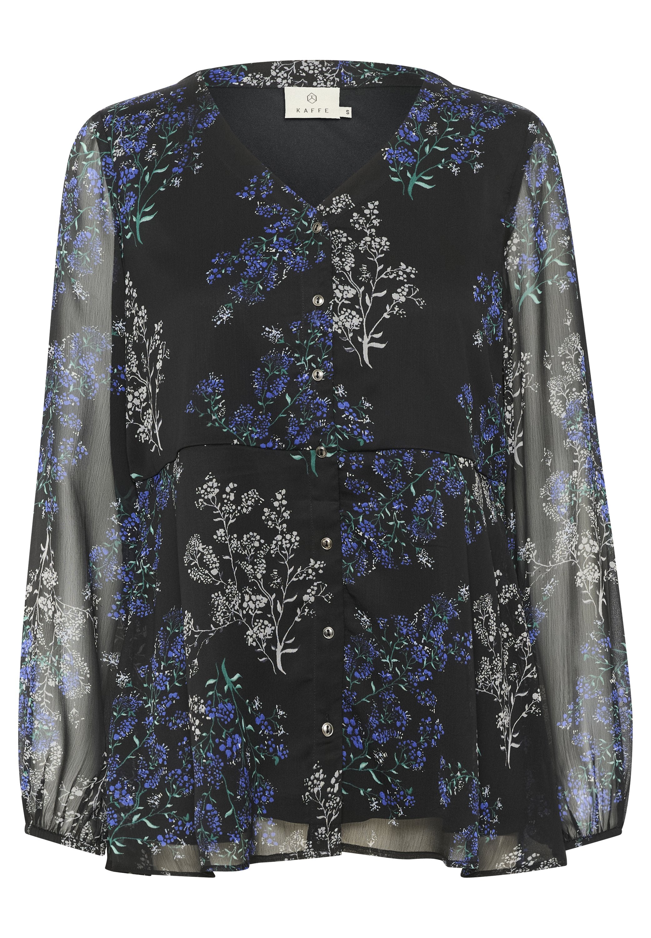 Schwarze Bluse mit floralem Muster in Blau und Weiß, mit V-Ausschnitt, langen transparenten Ärmeln und Knopfdetails an der Vorderseite.