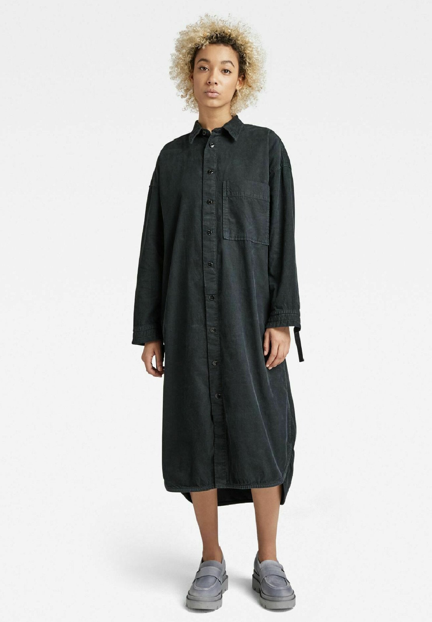LONG SHIRT LONG SLEEVE Media 2