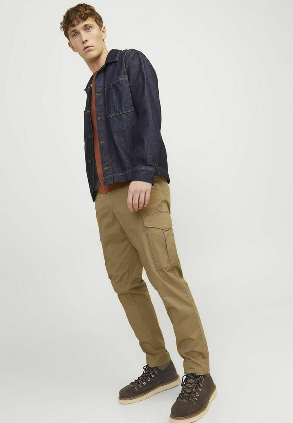 Jack & Jones KAROTTEN FIT