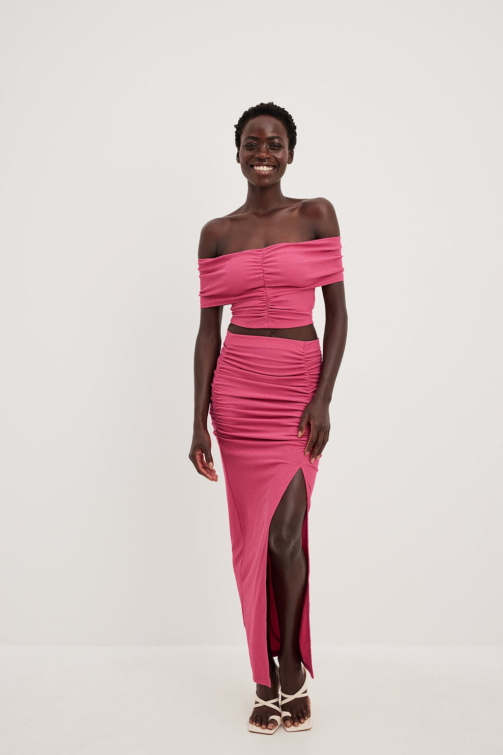 NA-KD OFF SHOULDER ROUCHED