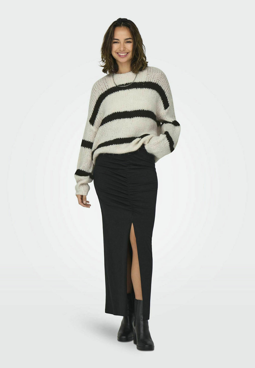 Knitted ONLJACKIE Knitted Media 1