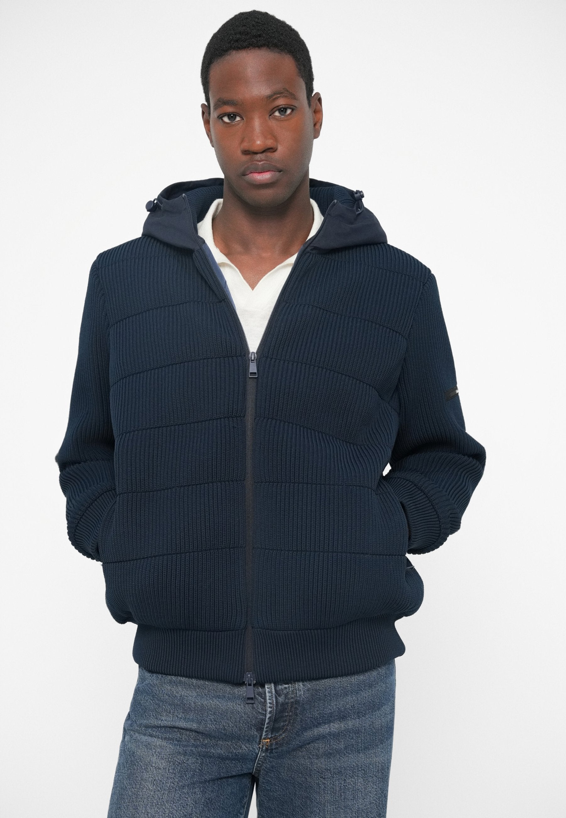 MOUNTAIN JACKET SPECIAL Media 6