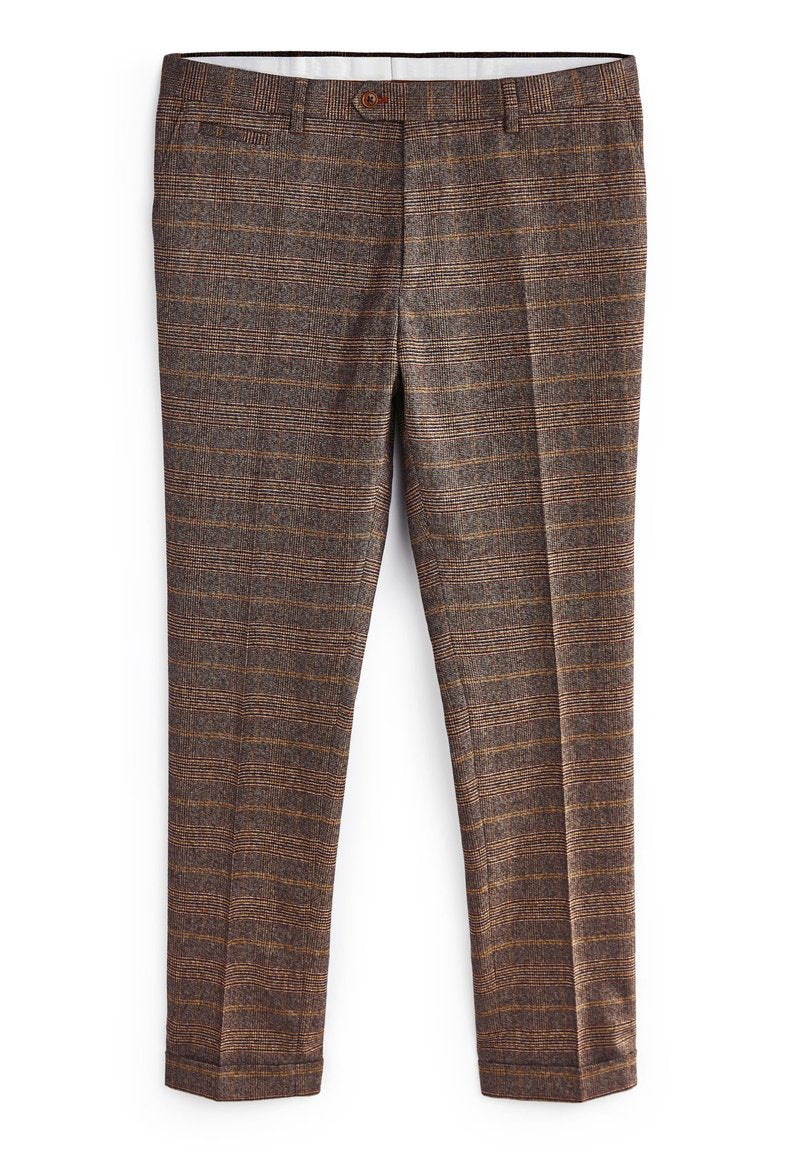 Braune Karohose mit feinen Streifen in Beige und Orange. Hergestellt aus strukturiertem Material, mit vorderen Taschen und einem Knopfverschluss.