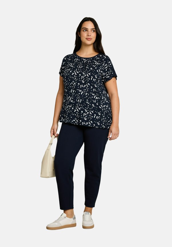 TOM TAILOR PLUS SIZE - T-SHIRT IM MATERIAL-MIX - Print T-shirt - navy dot