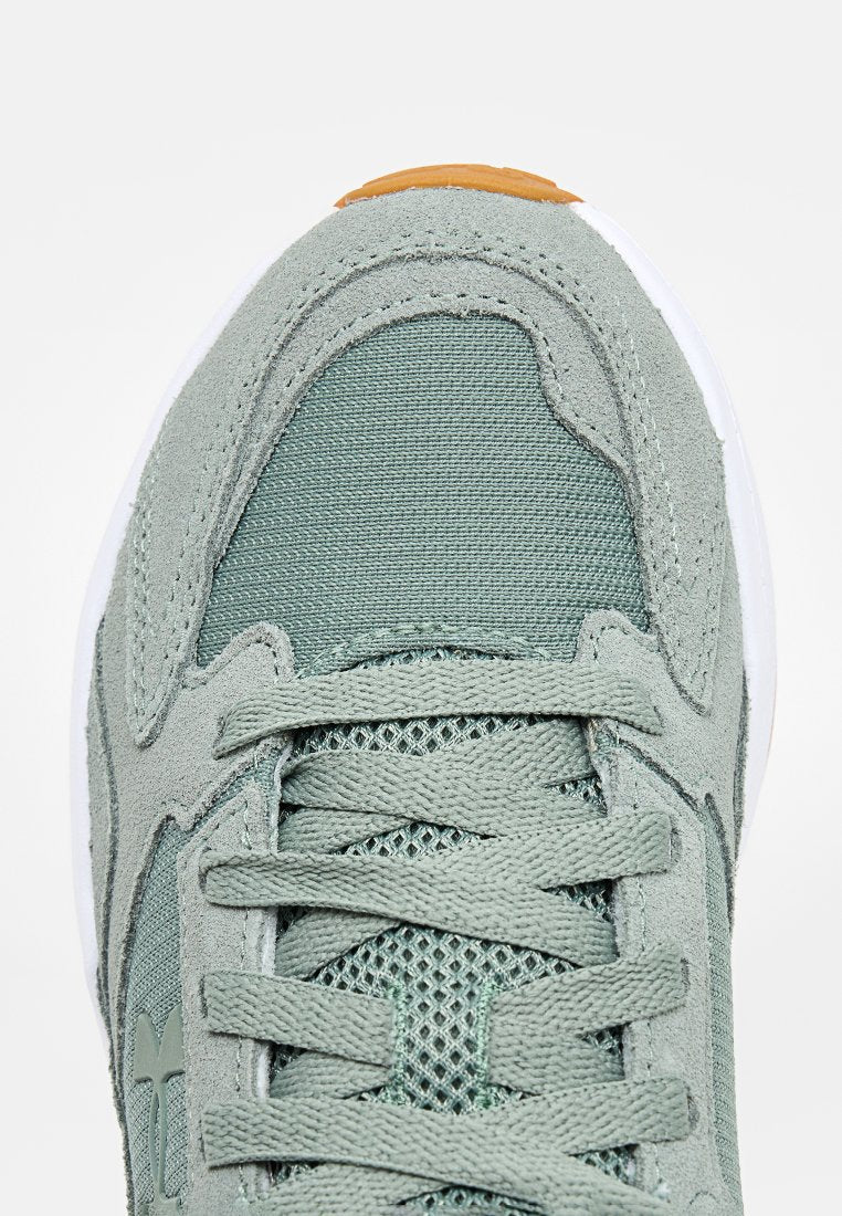 Under Armour EDGE
