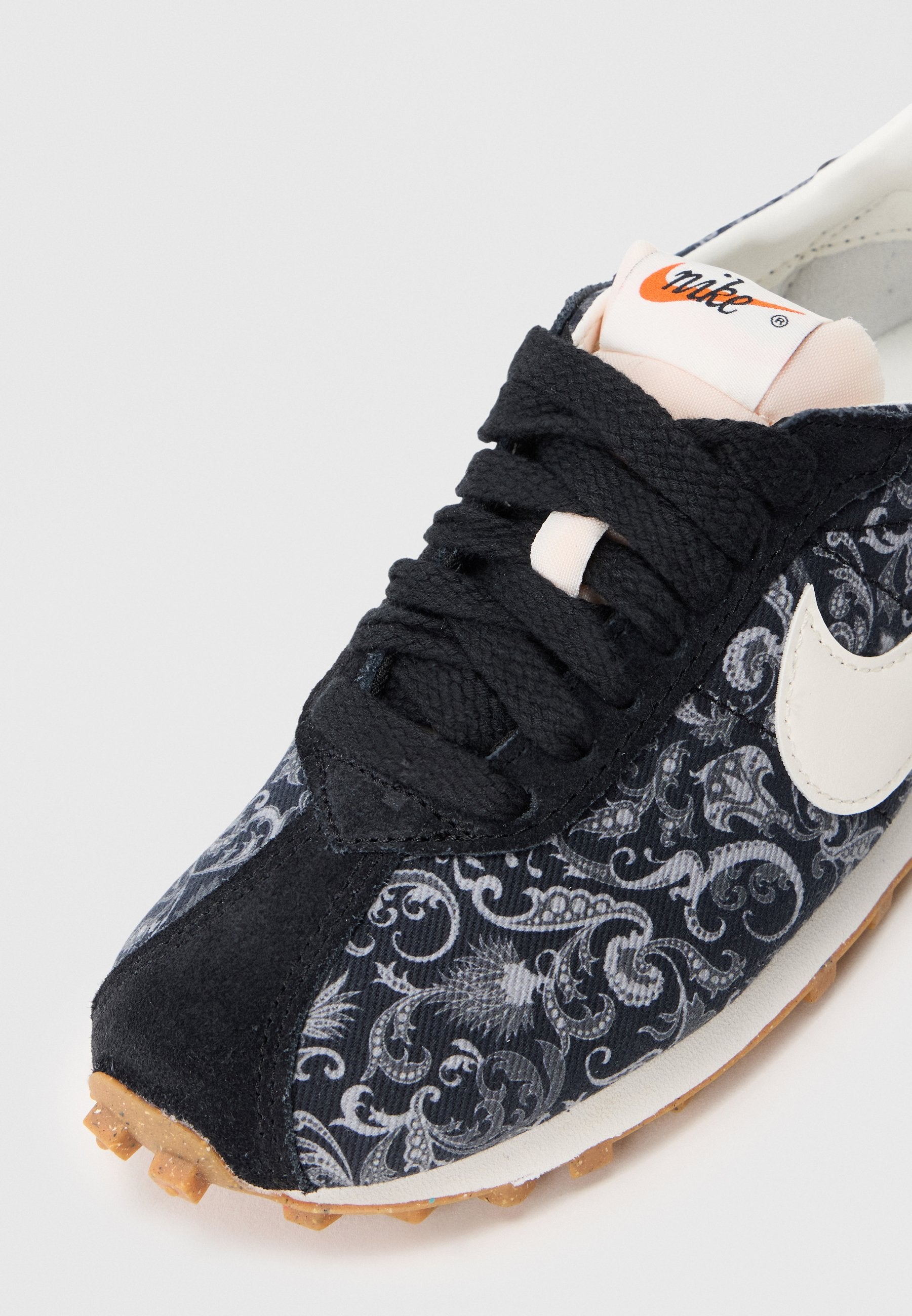 Nike Sportswear LD 1000