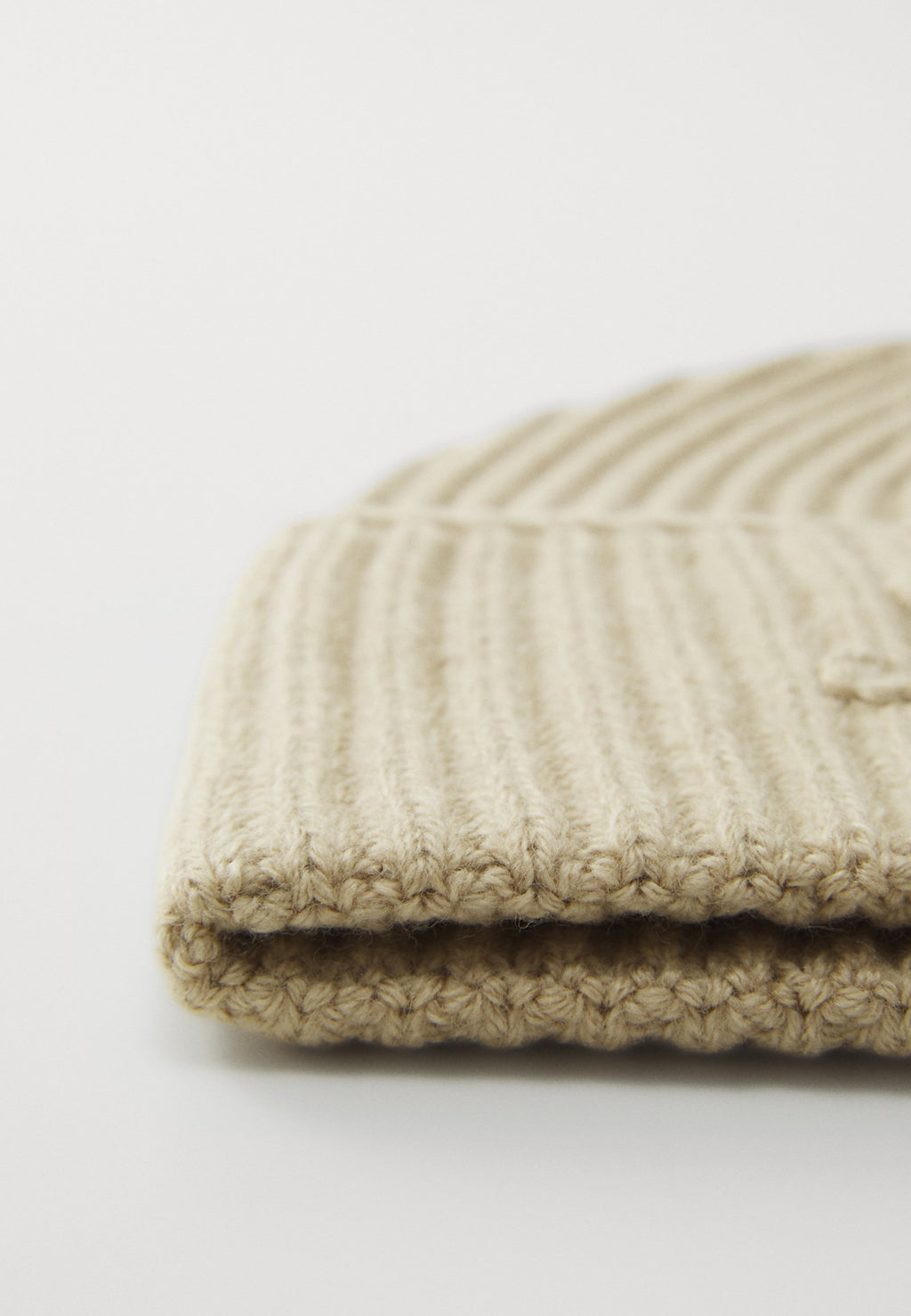 ELEVATED SCRIPT BEANIE Media 4