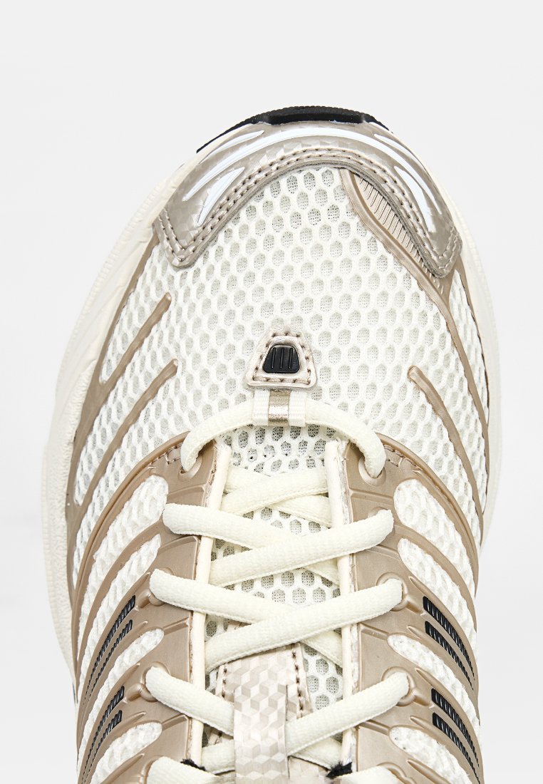 adidas Originals ADISTAR CONTROL 3