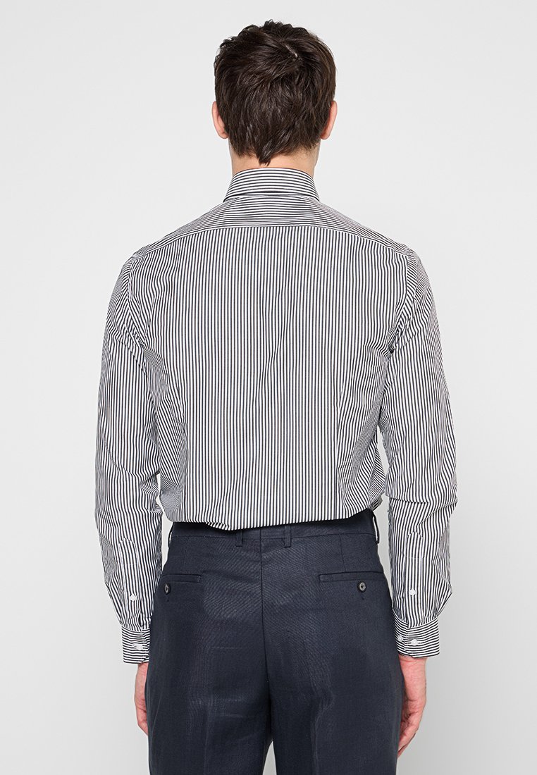 Michael Kors SLIM FIT