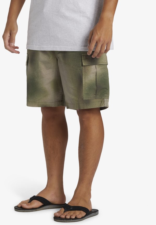 Quiksilver TAXER