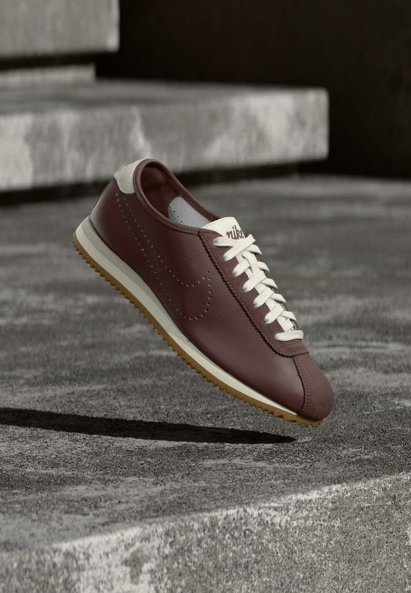 Nike Sportswear CORTEZ - Trainers - tattoo/light bone/sail/light brown