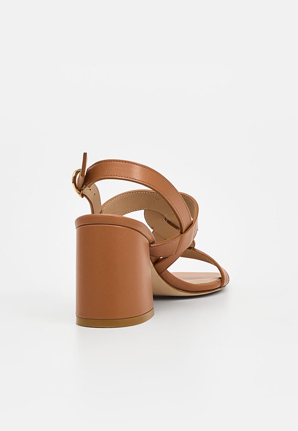 Stuart Weitzman IBIZA