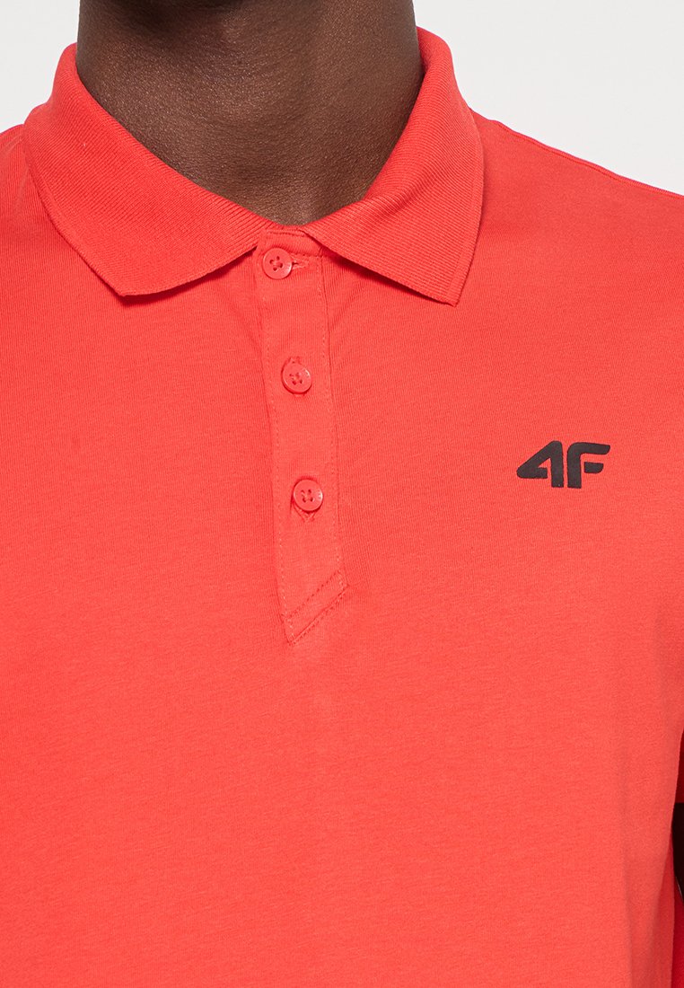 4F