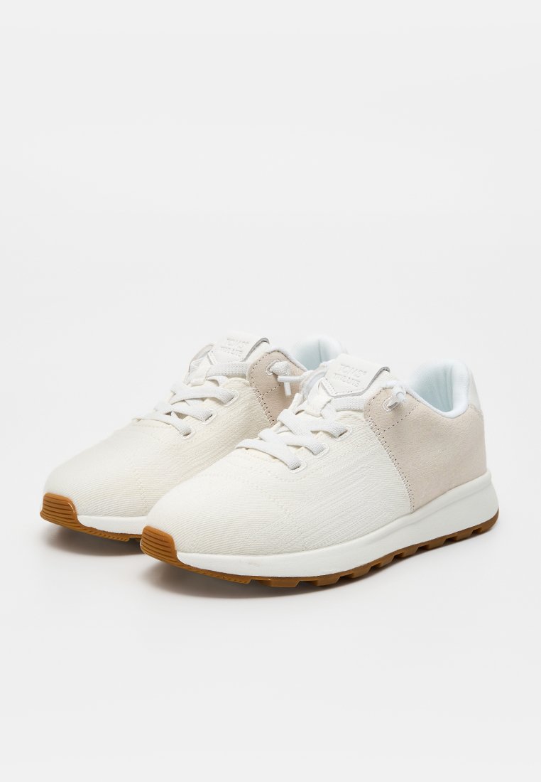 TOMS TRVL LITE CABRILLO