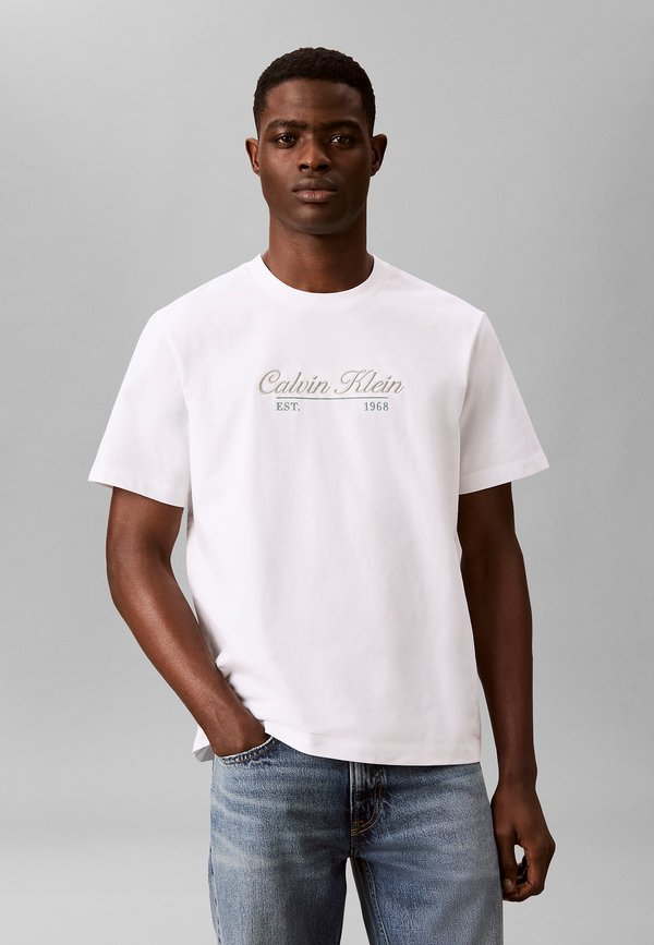 Calvin Klein Jeans CALVIN KLEIN JEANS EMBROIDERED LOGO T-SHIRT - Print T-shirt - bright white