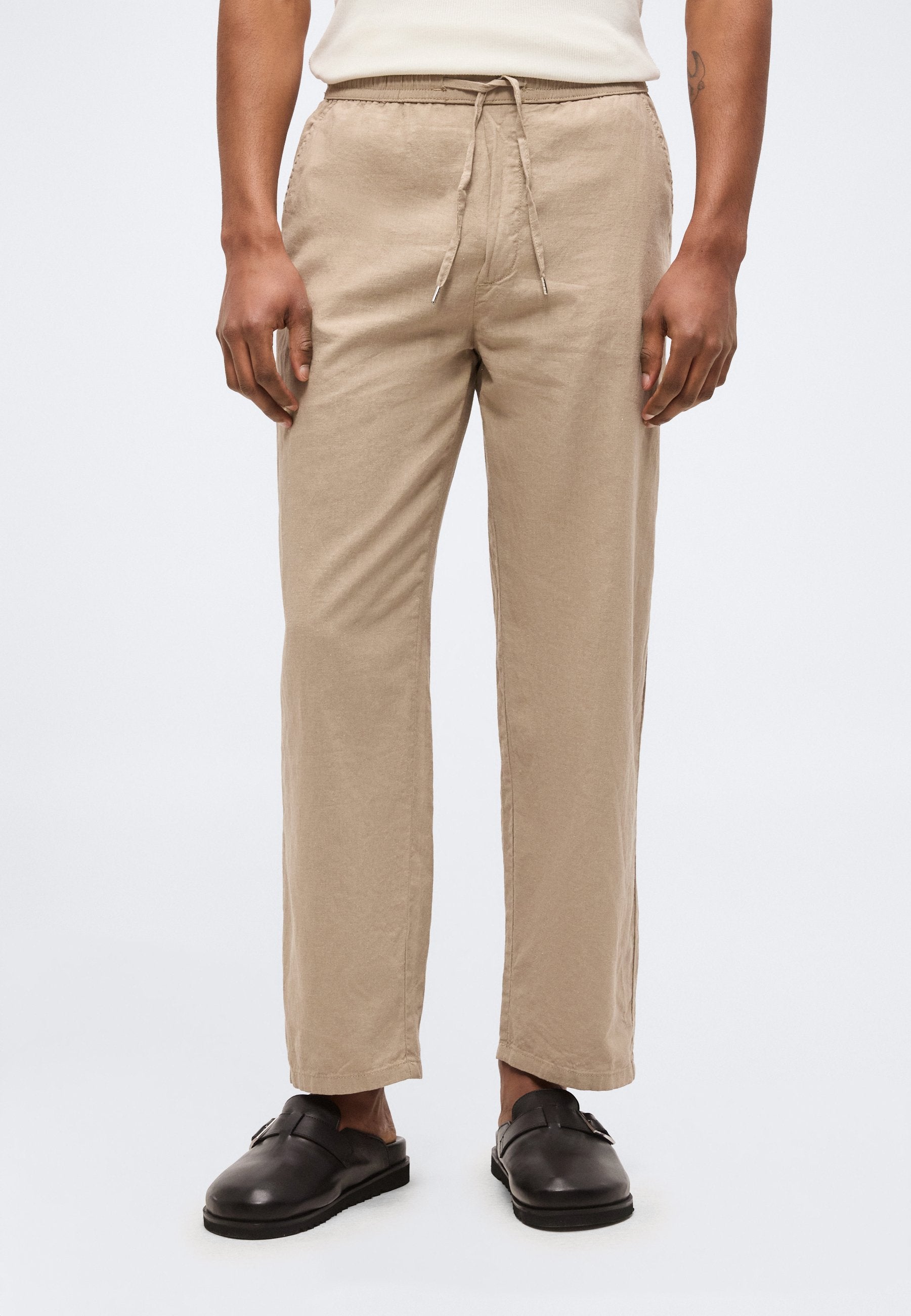 WIDE FIT PANTS Media 4