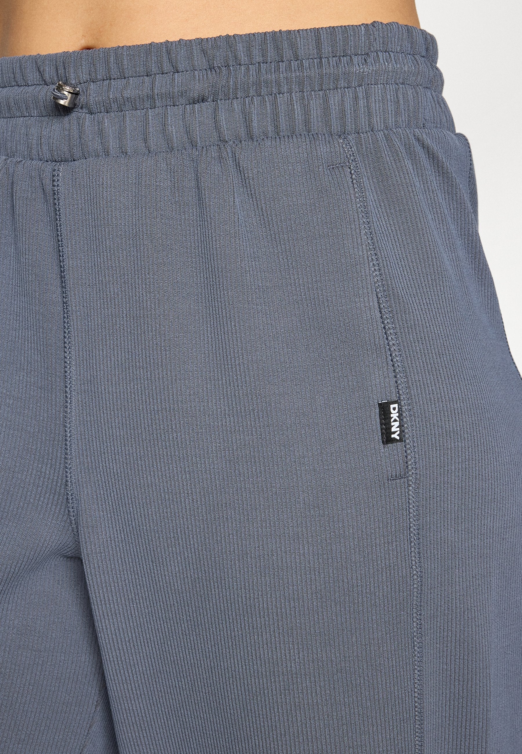 DKNY Sport HIGHLINE