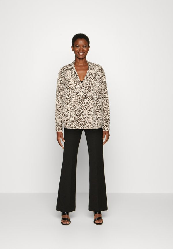 IN THE STYLE BILLIE SUZIE STONE LEOPARD OVERSIZED