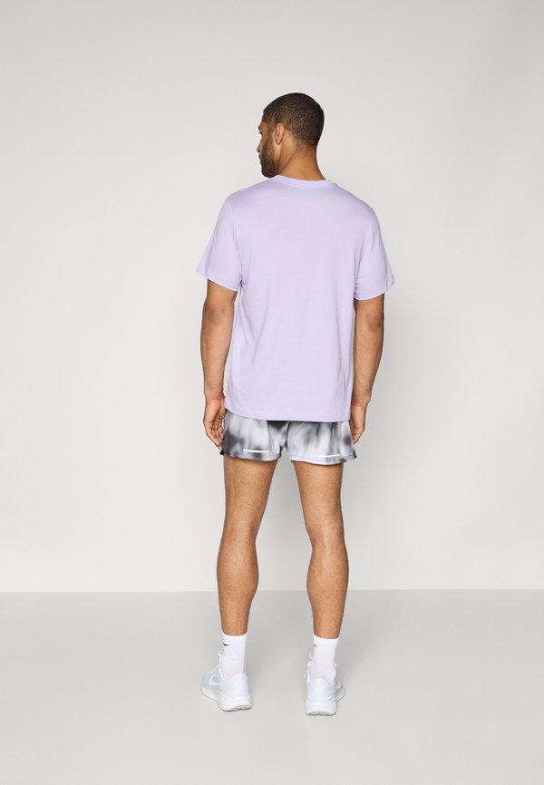 Nike Performance BREATHE
