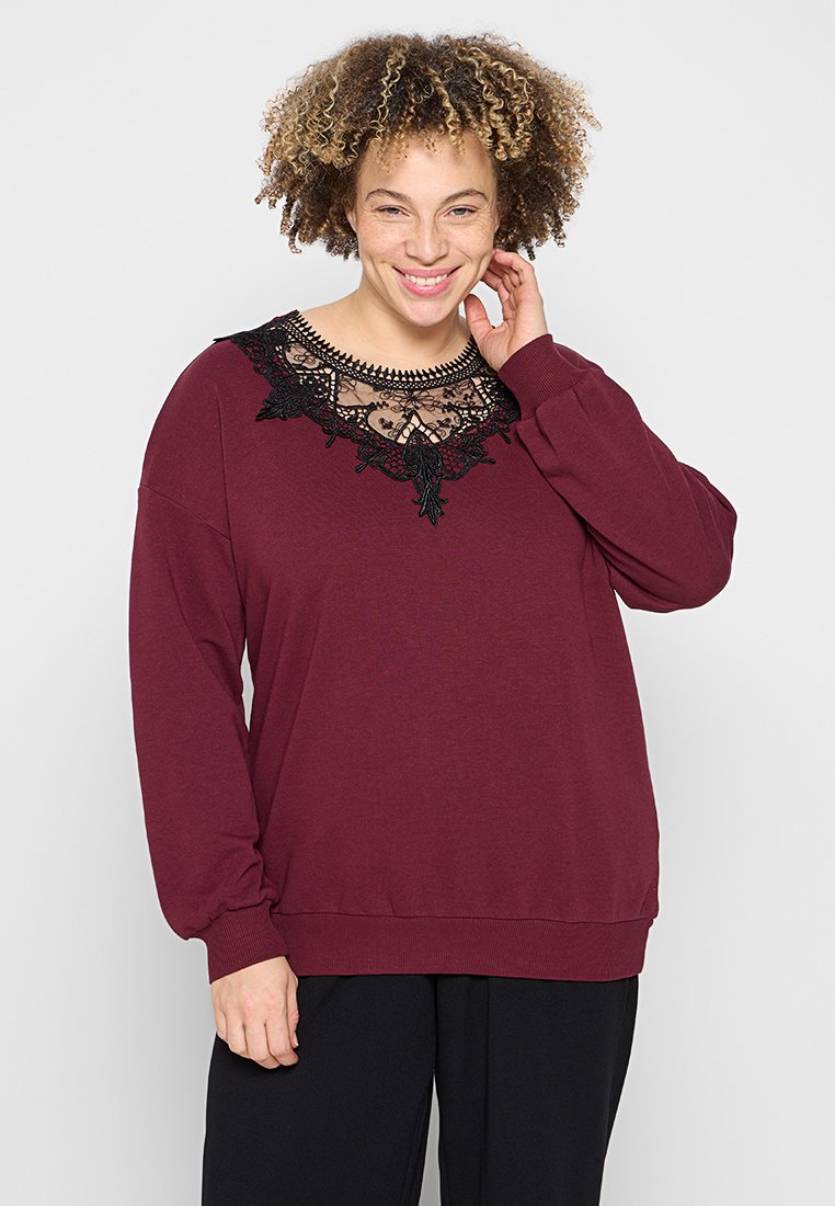 ONLY Carmakoma Sweatshirt Media 1