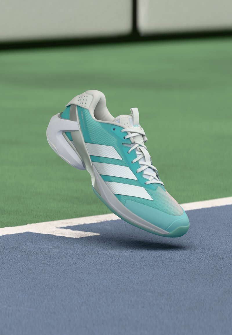 ADIZERO UBERSONIC 5 Media 1