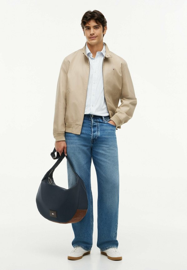 Tommy Hilfiger TOMMY HILFIGER HERITAGE LOGO PATCH SLOUCH CROSSBODY BAG - Cross body bag - space blue