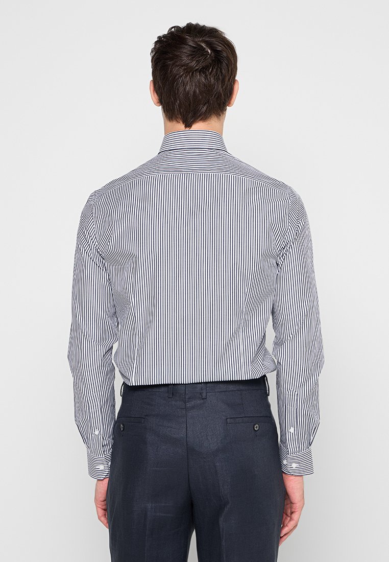 Michael Kors SLIM FIT