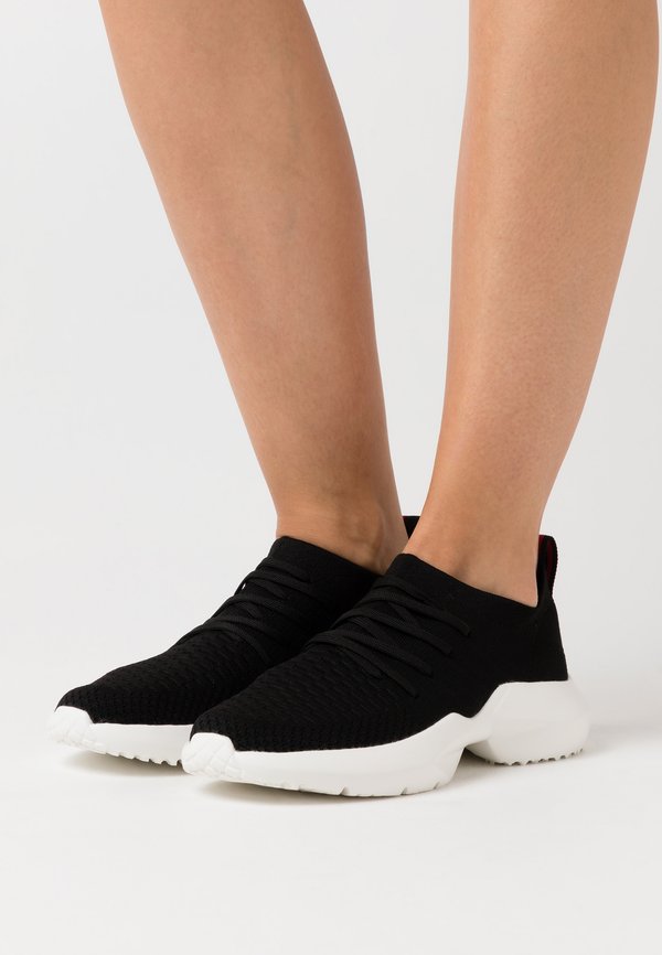 s.Oliver LACE UP - Trainers - black