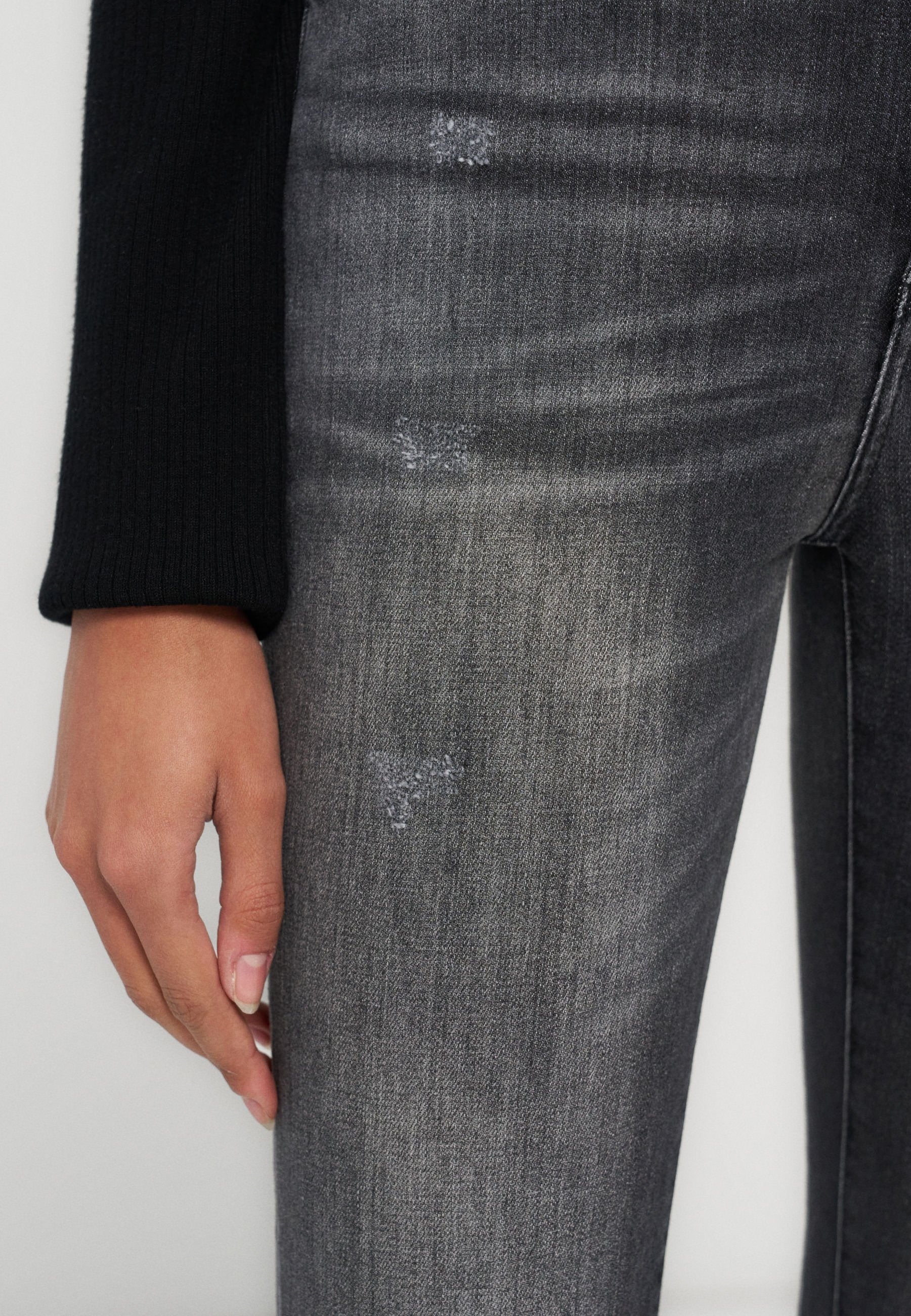 Armani Exchange Jeans Skinny Fit Media 4