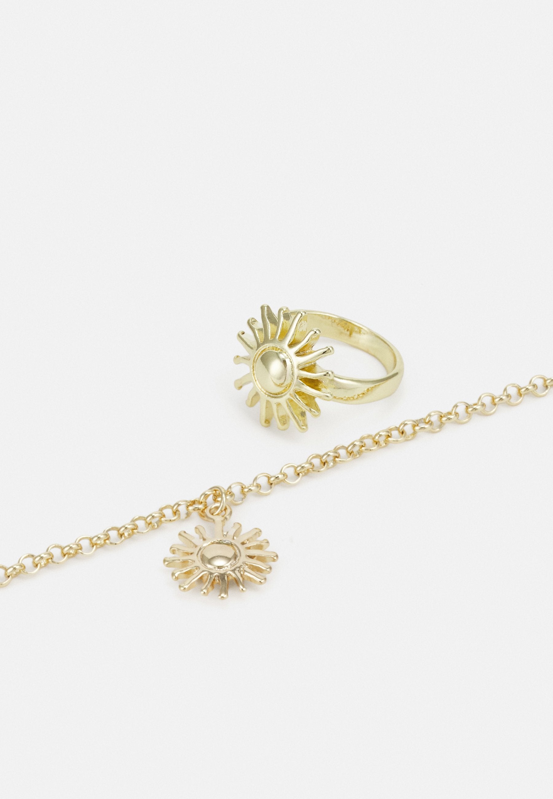Pieces PCFILIPPA BRACELET SET