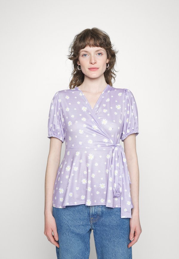 IN THE STYLE CHARLOTTE GREEDY LILAC FLORAL PUFF SLEEVE FIXED WRAP TOP