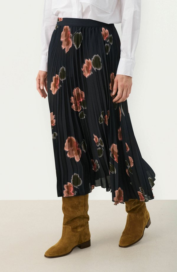 Part Two PWA line skirt
