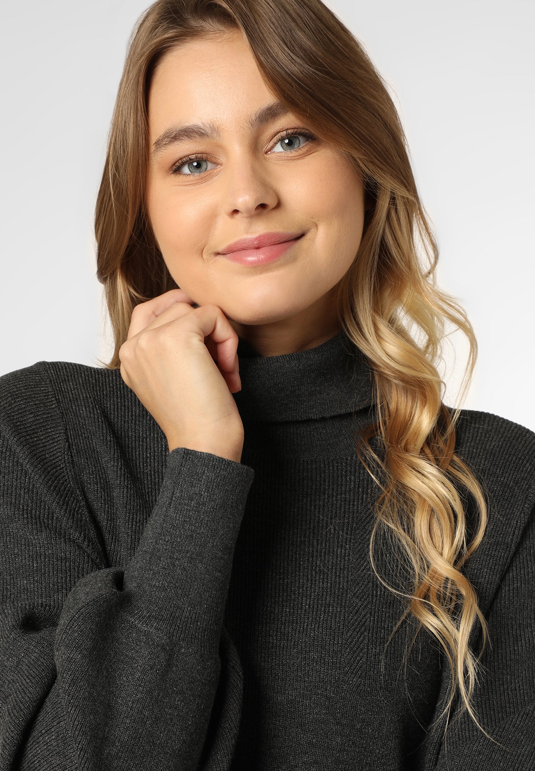 s.Oliver Strickkleid Media 4