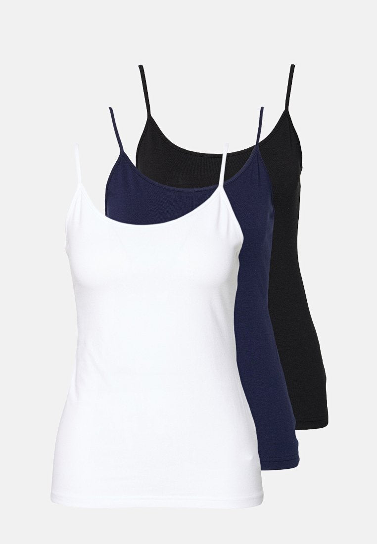 Drei ärmellose Damen-Camisoles in Weiß, Marineblau und Schwarz mit dünnen Spaghettiträgern, auf einem hellen Hintergrund übereinandergelegt.