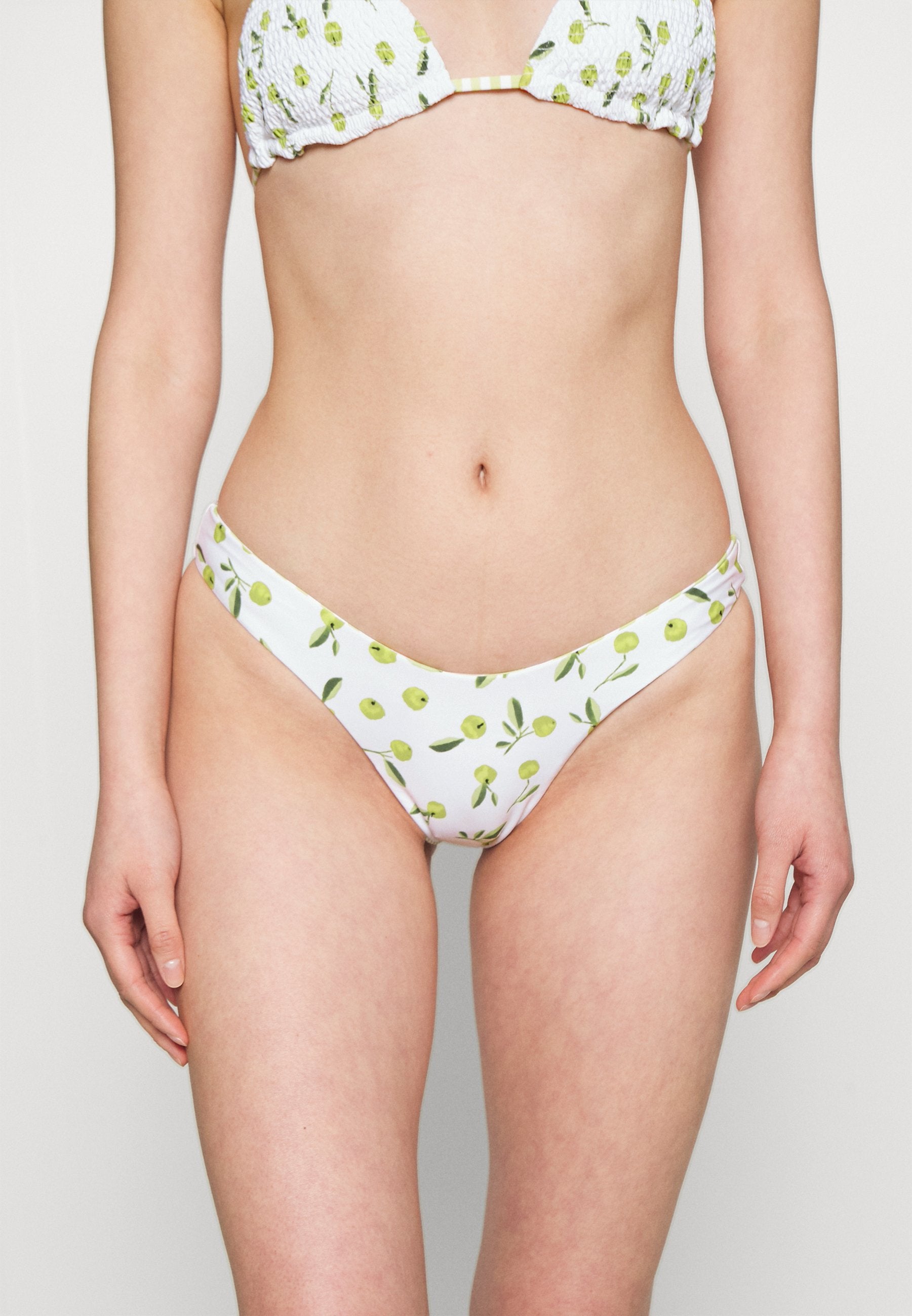 SUMMER CRUSH REVERSIBLE HIGH CUT RIO PANT Media 3