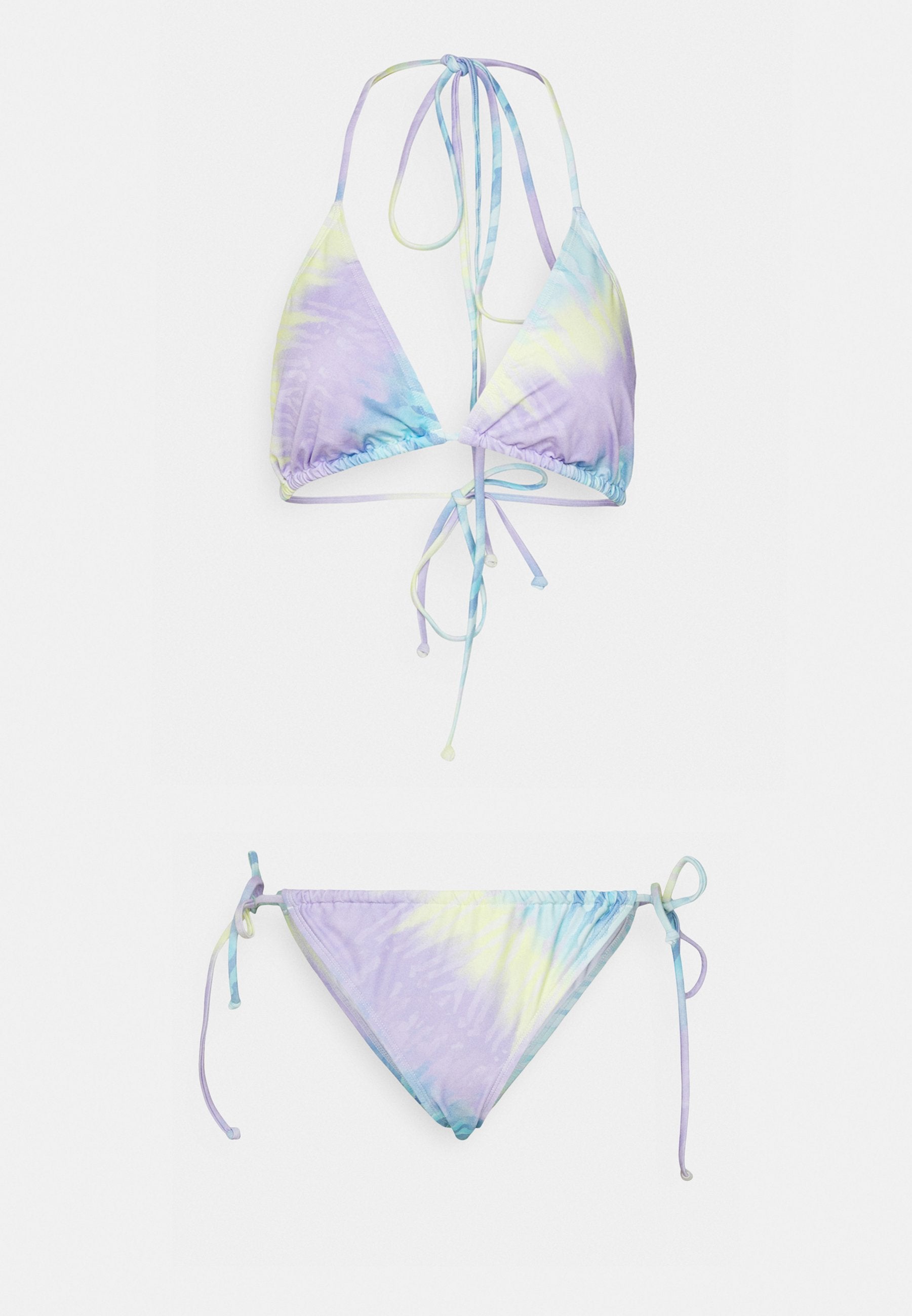 Bikini-Set mit einem Batikmuster in pastelligen Farbtönen von Lila, Blau und Gelb. Mit verstellbaren Bindungen an Oberteil und Unterteil für eine individuelle Passform.