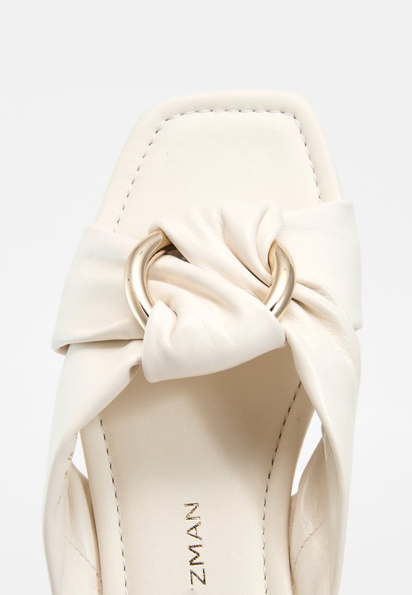 Stuart Weitzman CECE